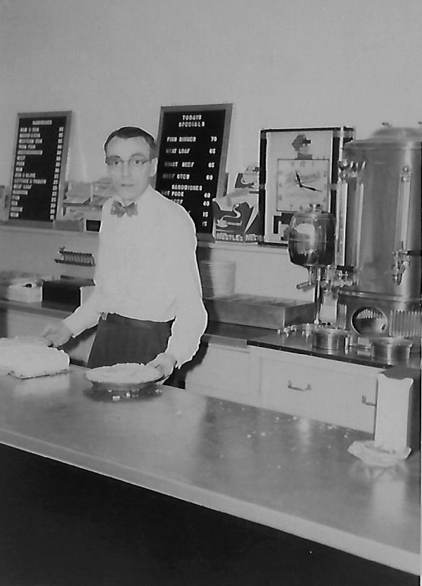 For many years, Glen Fry served pies and much more from behind the counter at his popular restaurant, Fry’s Diner.
