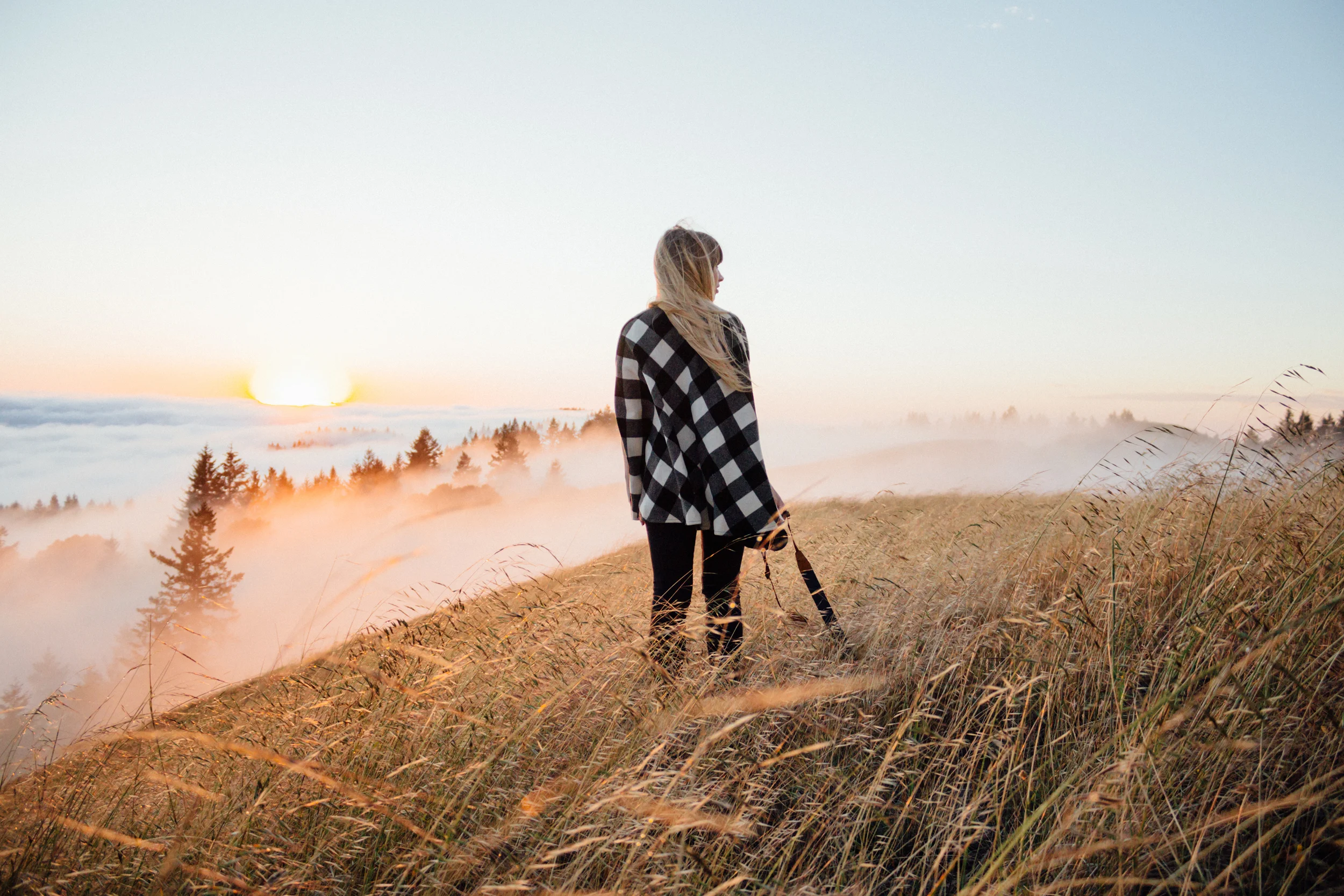Kate Davison (@katedavison) in that golden light by Catherine Alyce
