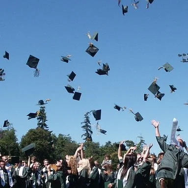 On Graduation, Swim & Dive Make the Podium