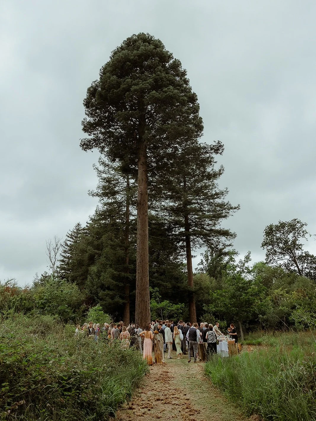 ACCESSORIES // I&rsquo;ve realised I have a thing for seeking out the guests who accessorise well. I&rsquo;m a moth to a flame for amazing bags, hats, shoes, pops of colour, but most especially guests who choose drinks that match their outfits. It&rs