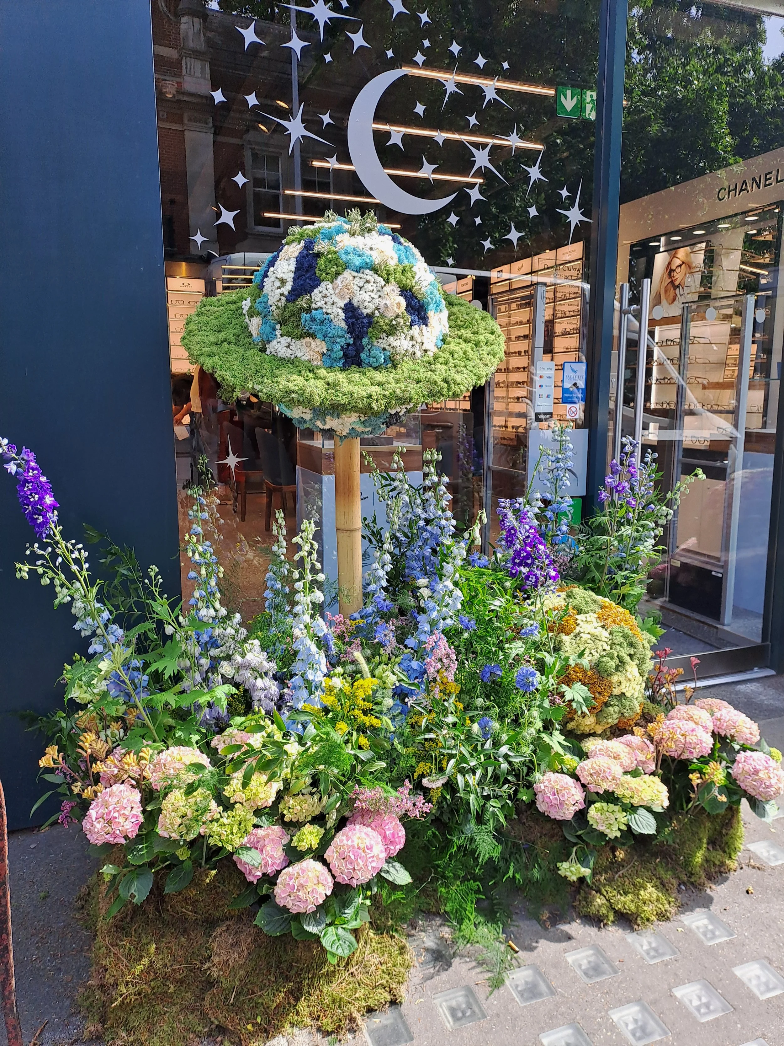 Planet Floral Display Chelsea Kings Road