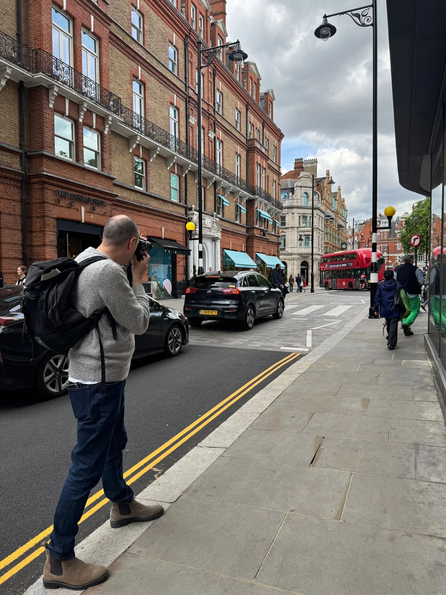 Magnus Rodwell Taking Photos