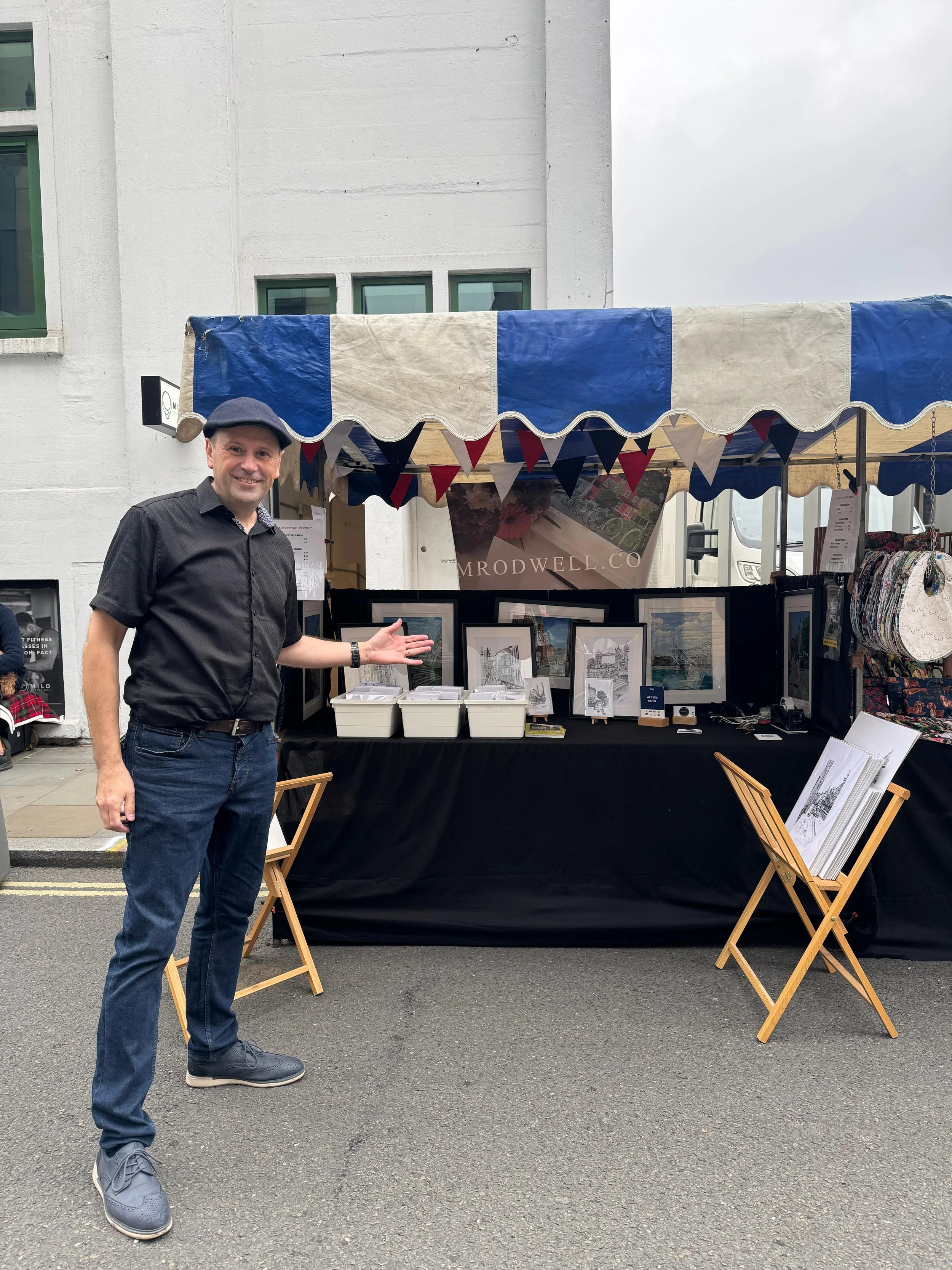 London Artist - London Prints Stall