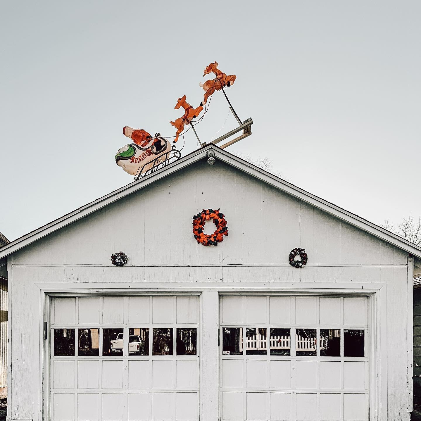 Up on the House Top
.
.
.
.
.
.
.
#santa #christmas #christmasdecorations #christmasdecor #christmasdecoration #tistheseason #santaclaus #festive #holiday #instagood #instamood #instagram #santaclaus #xmas #christmasspirit #happyholidays #reindeer