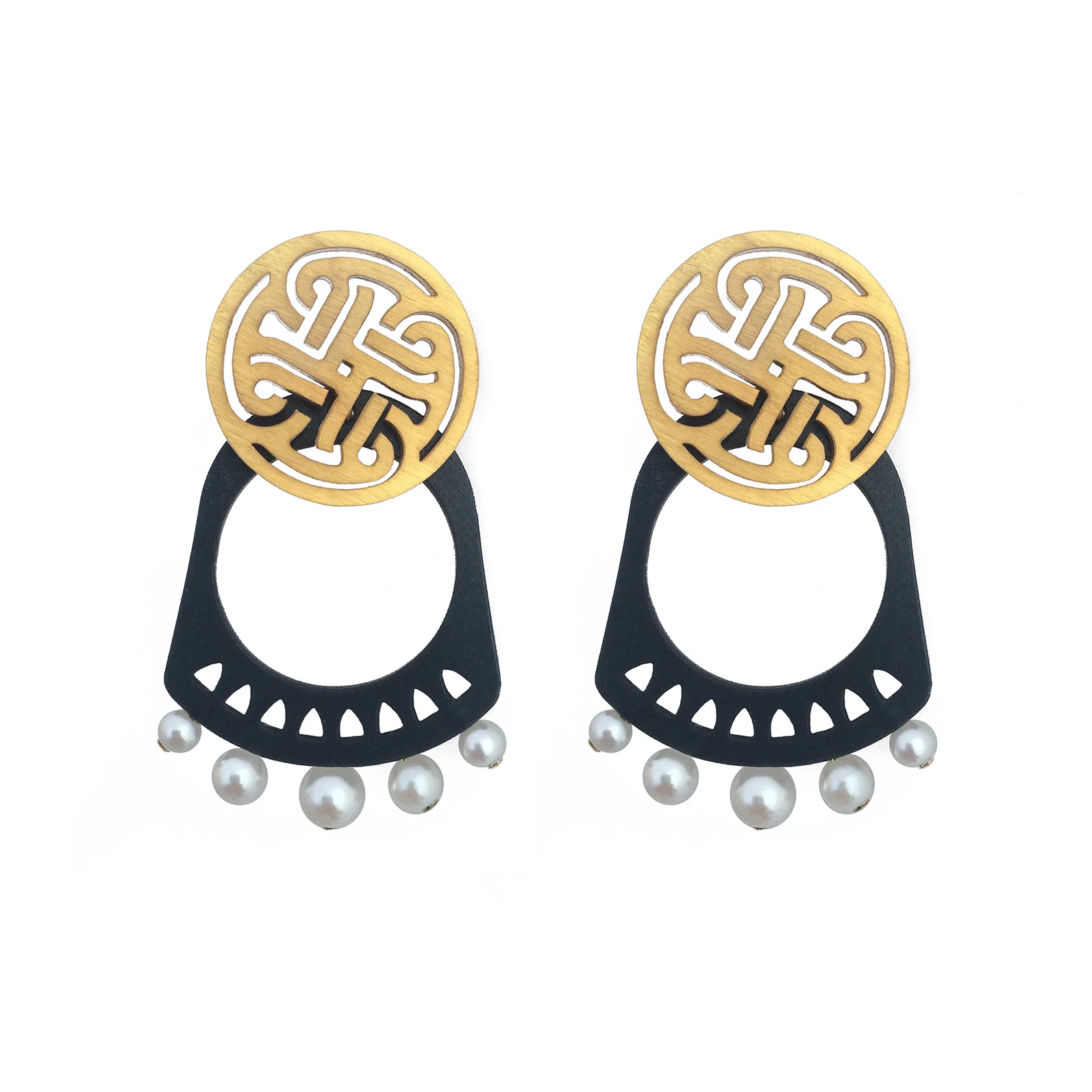 NARINEE_E007_pearl-earring.jpg