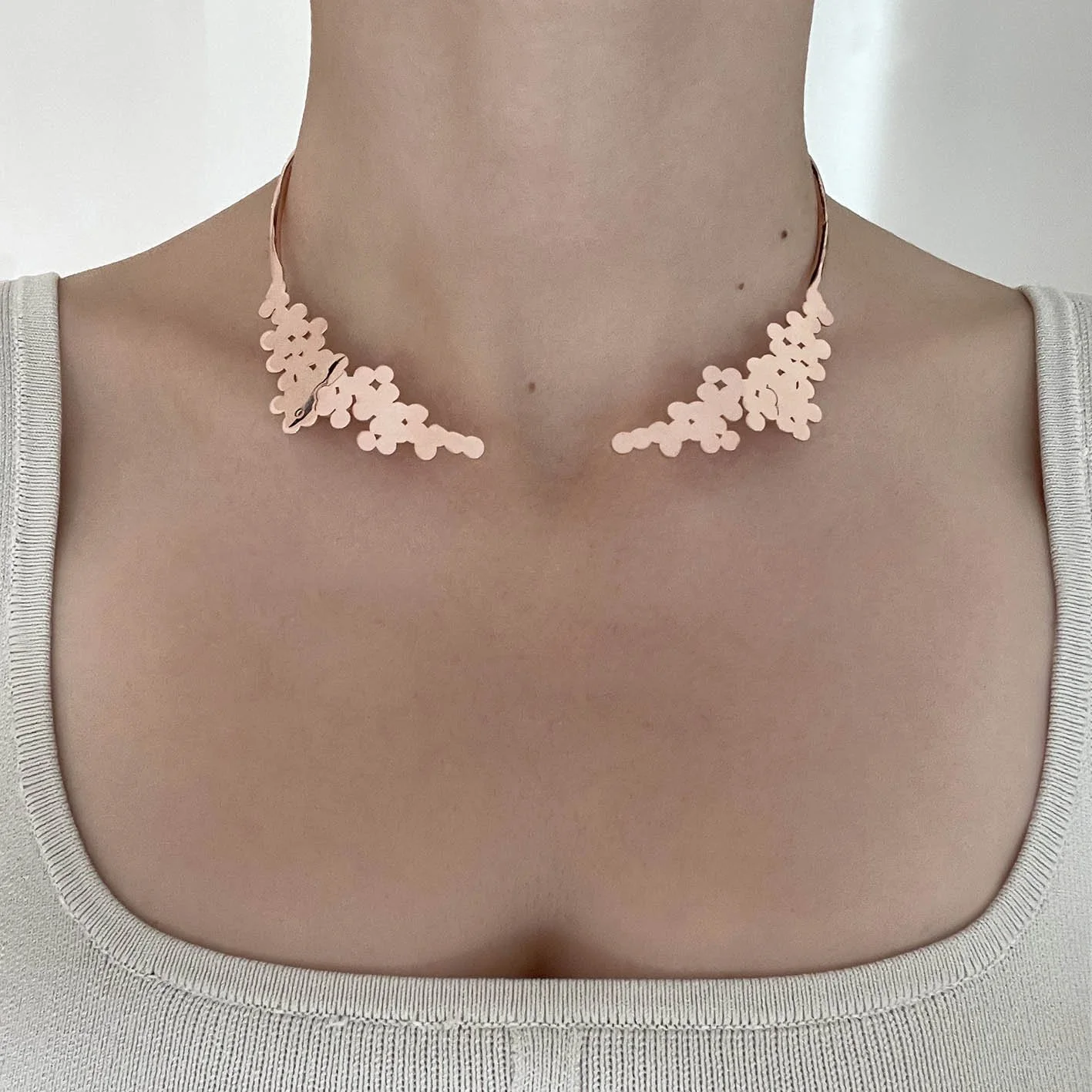 N020 choker.jpg
