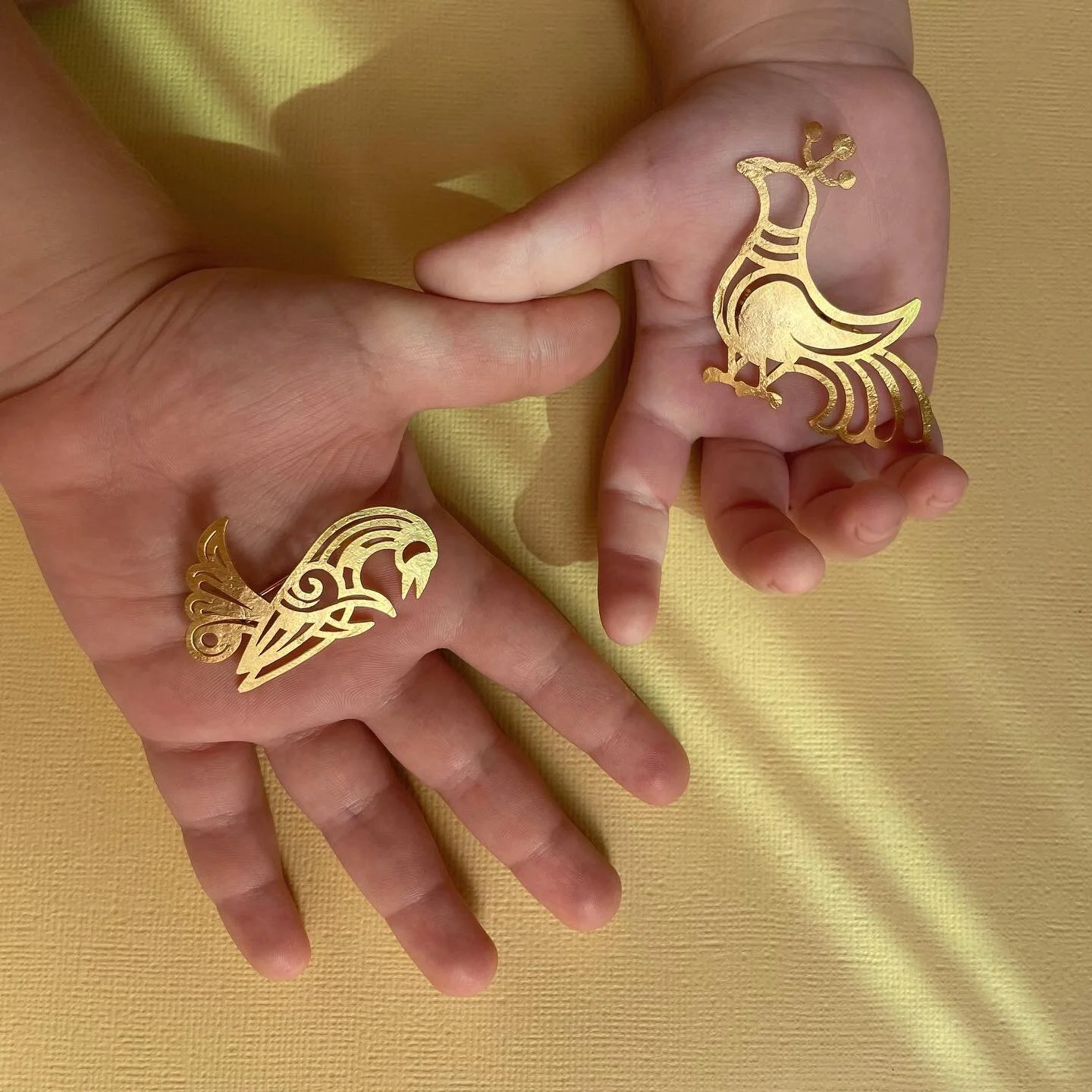 Curious little hands exploring 💛
Stay tuned for some new pieces very soon ✨
