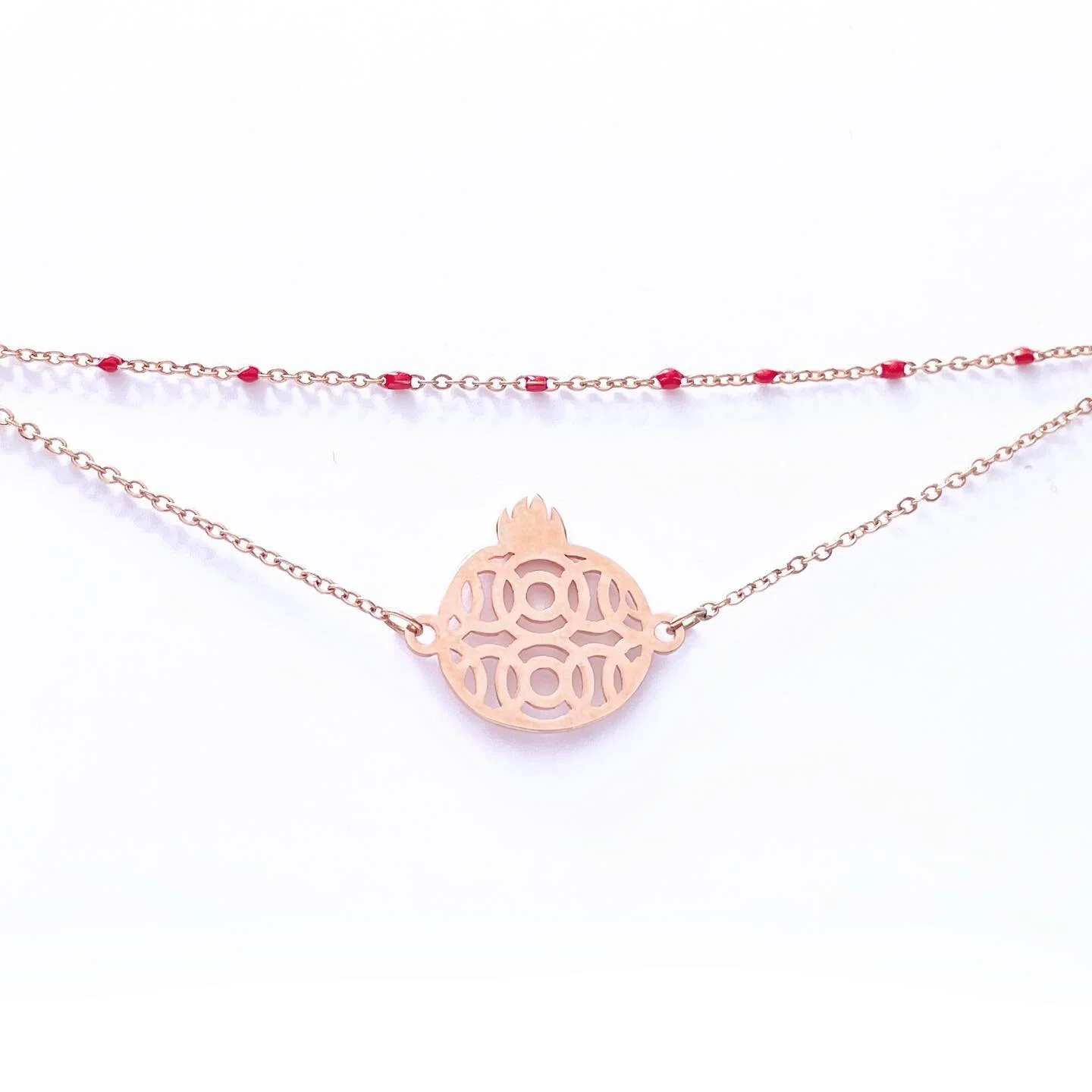 These bestseller pomegranate charm bracelets are back in stock ✨✨
In Armenian mythology the pomegranate symbolizes abundance, fertility, prosperity and good fortune.