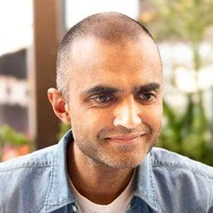   GIRISH GUPTA   Girish Gupta went to Cambridge University and upon his graduation, he took a one-way flight to become a foreign correspondent primarily based in Venezuela. Leaving journalism, Girish turned to creating applications to ensure public d