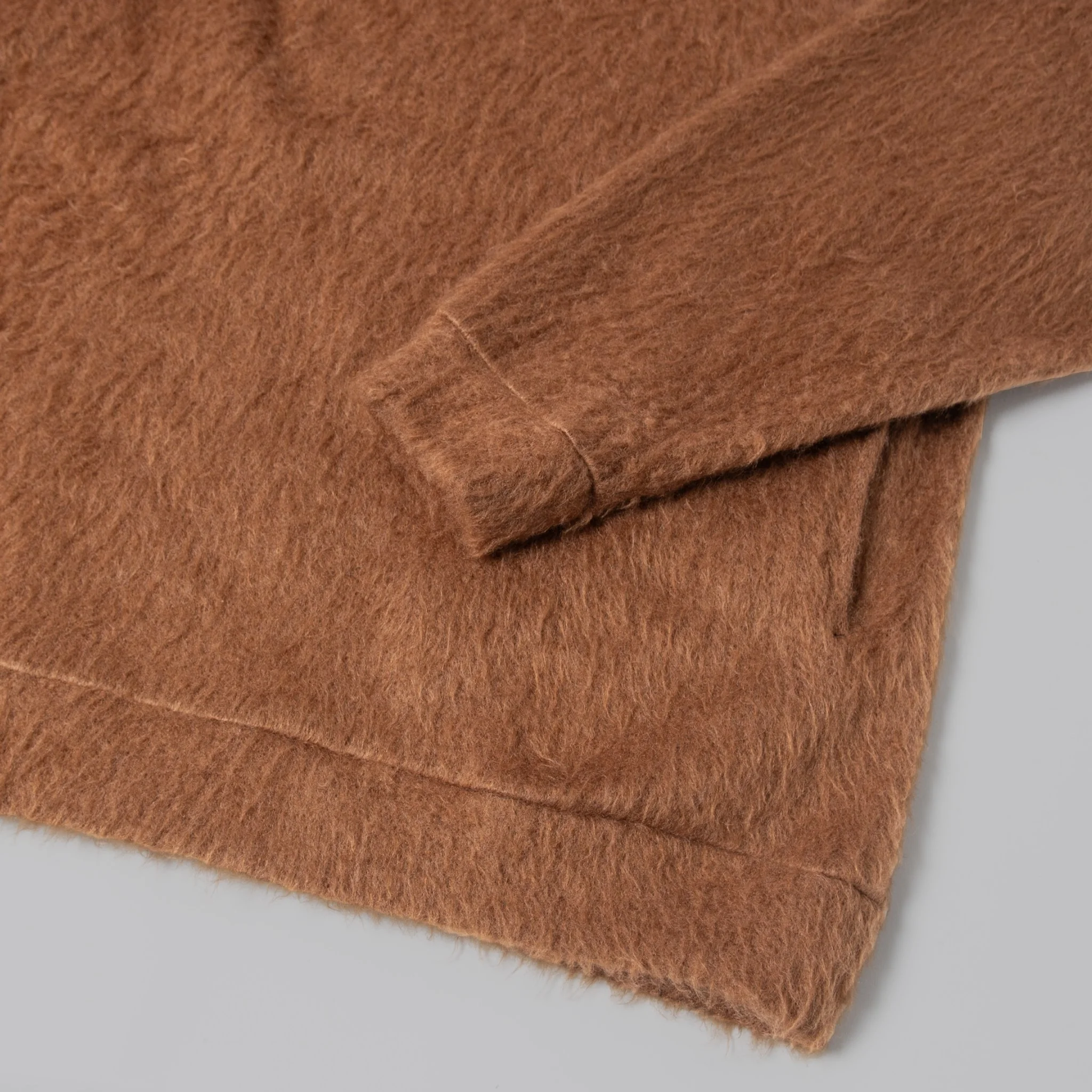 16. Shaggy-Hoodie,-Solid-Camel, Detail 2.jpg