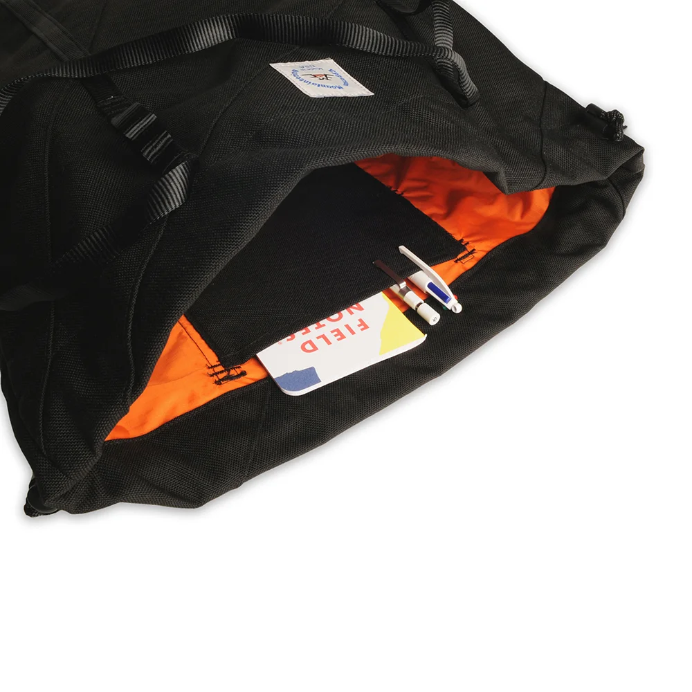 EQ243801-LEISURE-TOTE,-RAVEN-(INSIDE).jpg