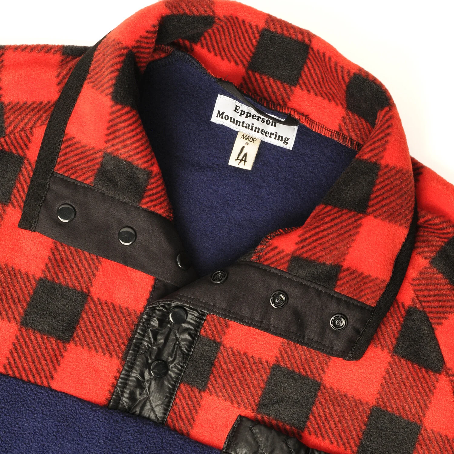 FLEECE-PULLOVER,-BUFFALO-RED,-04,-COLLAR-OPEN.jpg