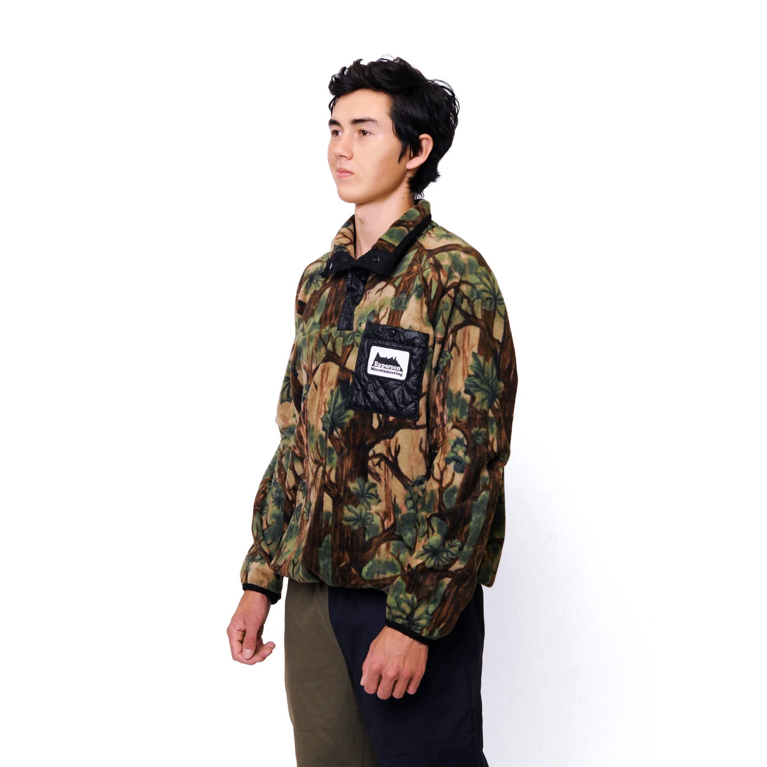 Fleece-Pullover,-Fennish-Wood,-02,-Open-Angle.jpg