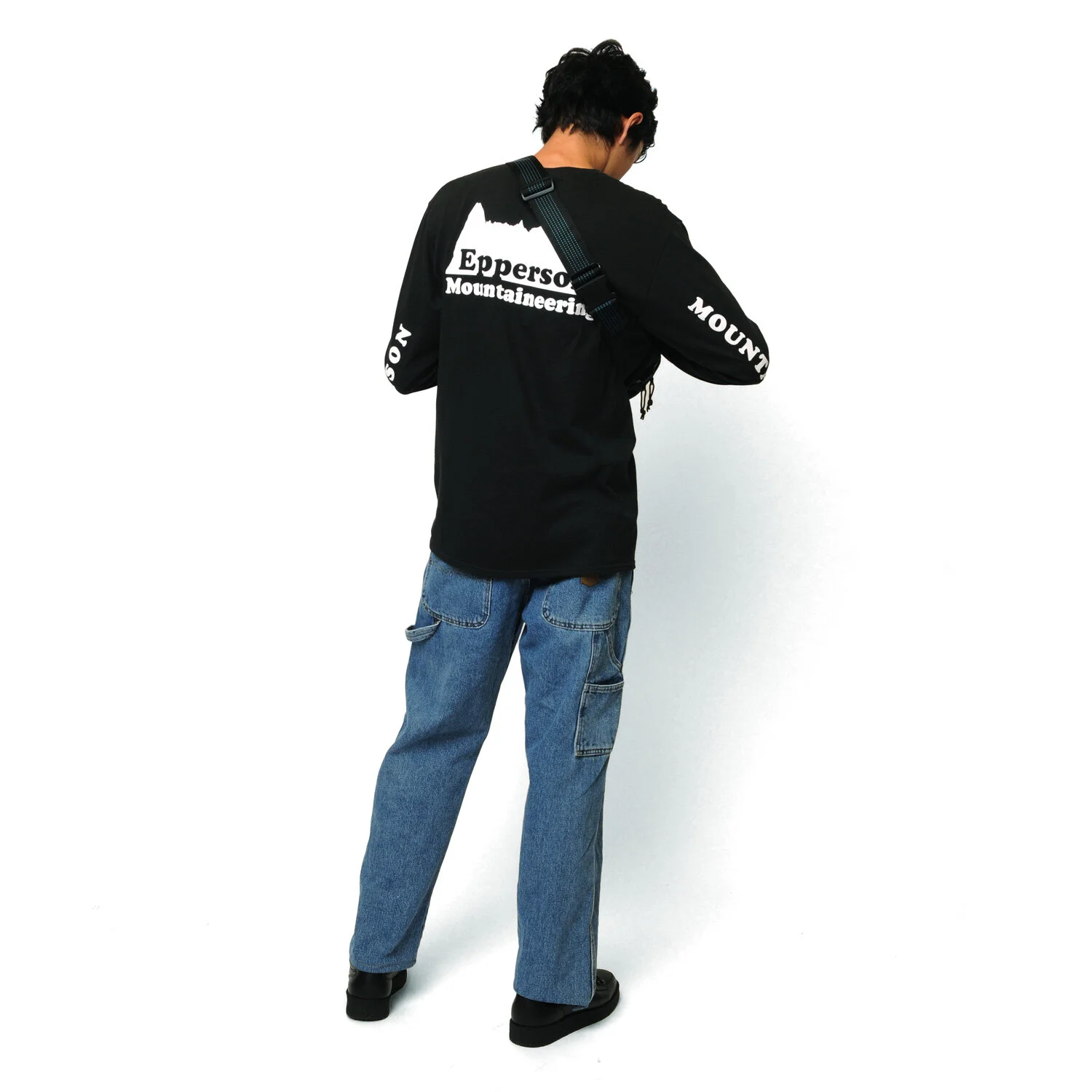 6oz-Long-Sleeve-Pocket-Tee,-Black,-06,-Head-to-Toe-(DIV_3074).jpg