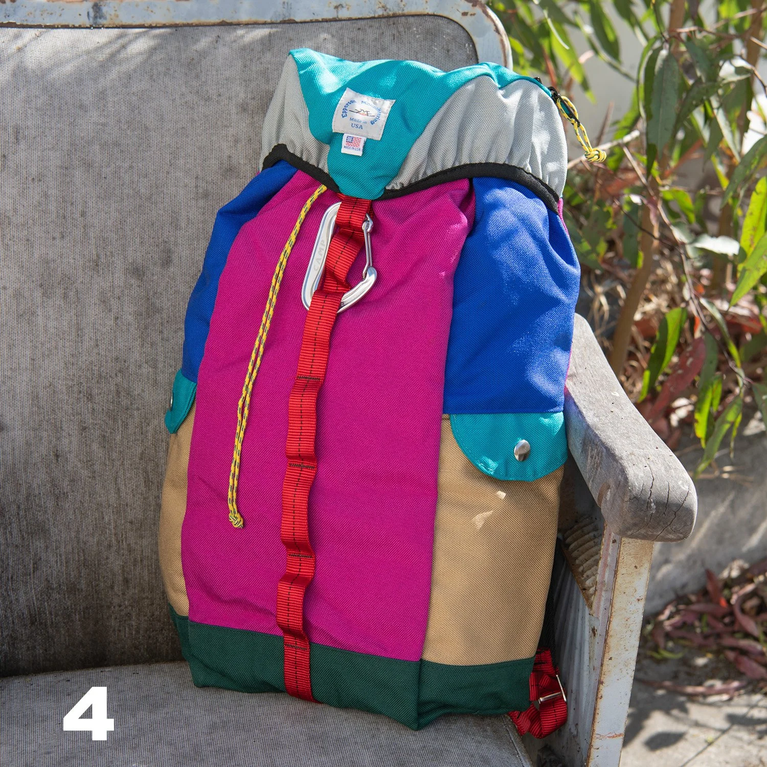 4 Medium Climb Pack Peacock Magenta.jpg