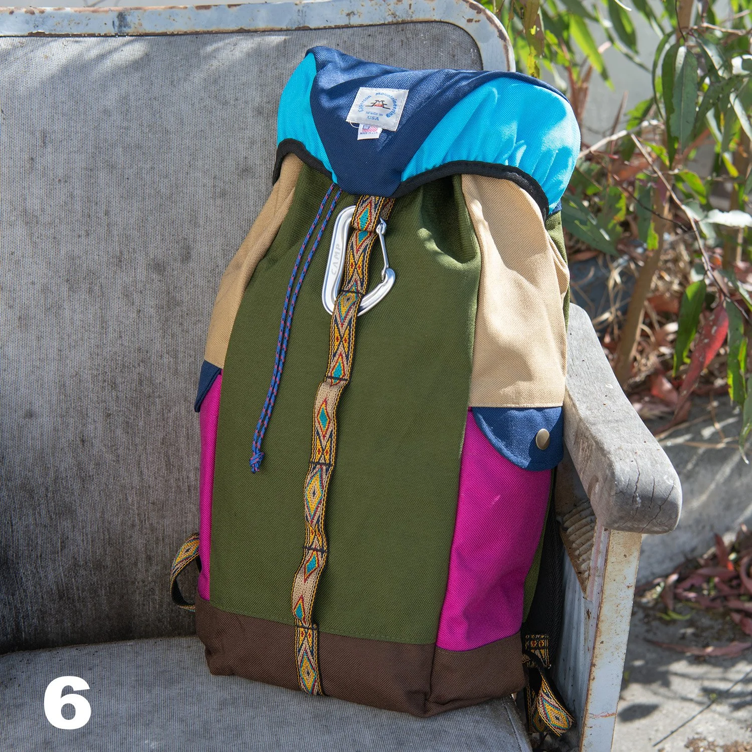 6. Medium Climb Pack Midnight Moss.jpg