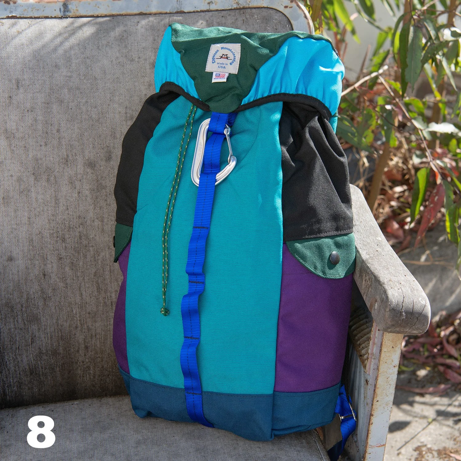 8. Medium Climb Pack Forest Green Peacock.jpg
