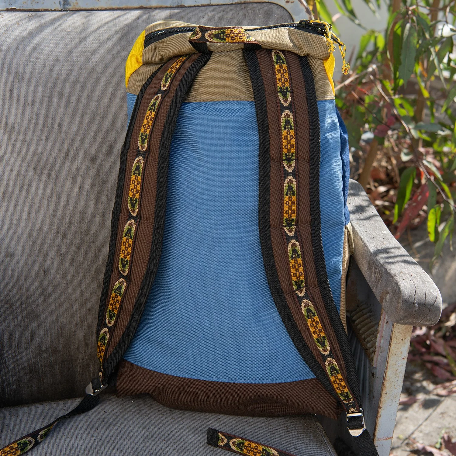 2 Medium Climb Pack Khaki Blue Skies Back.jpg
