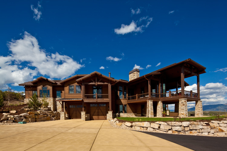 Friday Feature:  The Lake View