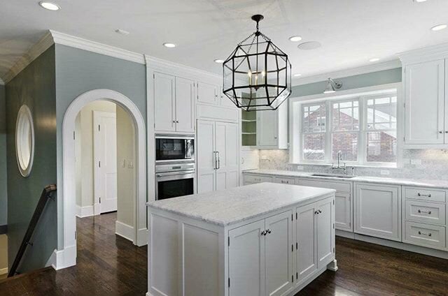 Our #TBT picture for today comes from this 100+ year old home we completely remodeled in the #Avenues of Salt Lake City. Would you live in a home that's over 100 years old?
-
#oldhome #remodel #homeremodeling #utah #slc #kitchen #kitchendesign #homet