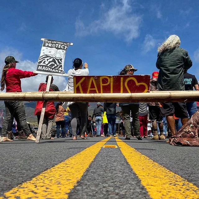 Of all the days I have been to Mauna Kea, the energy today was soft and quiet with moments of laughter here and there. This is a reflective time of integration and balance, of family and community, especially in intimate numbers of connection 🤲💎🗻?