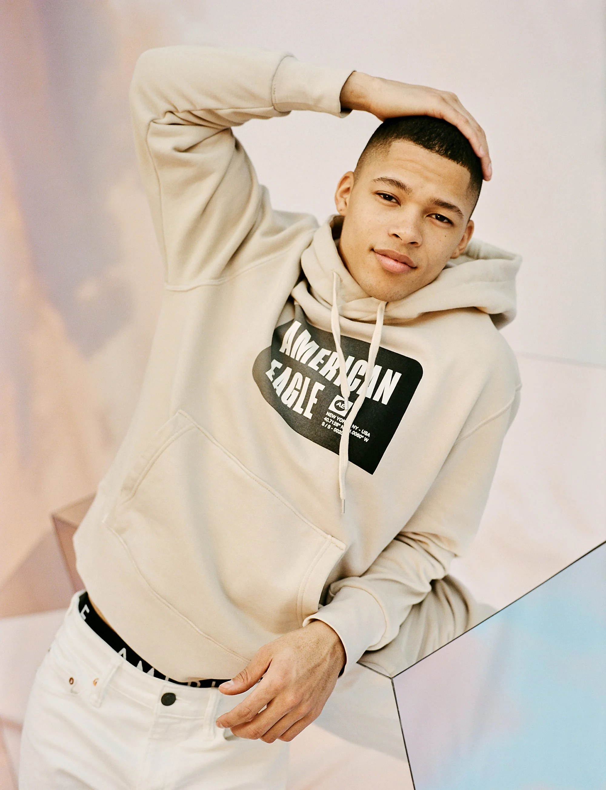 americaneagle_elenamudd_2309_03.jpg