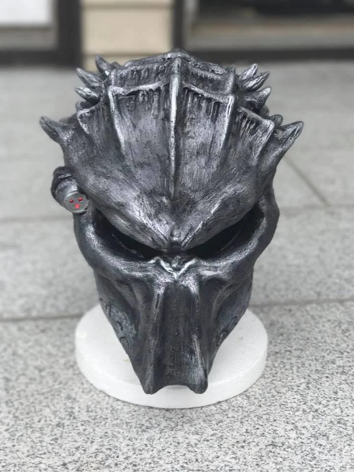 Predator inspired mask.