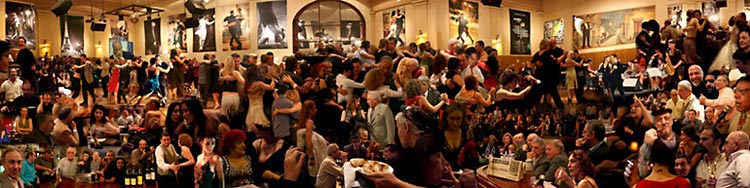 Above: A Tango mural created by the artist Monteleone for Salon Canning