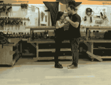 3.2_Basic_Step_with_Back_Ochos.gif