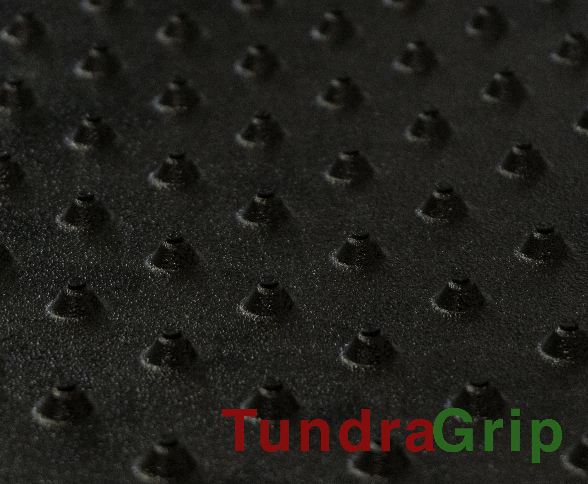 tundrablackred-09500.jpg