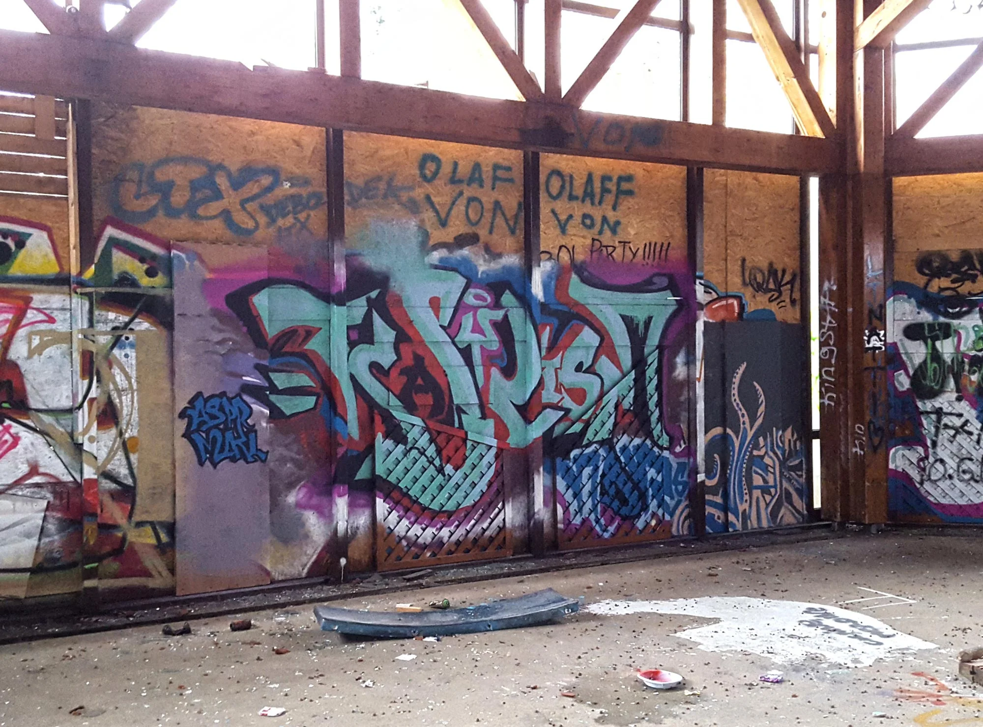 AJALouden-Berlin-Kasylism.jpg