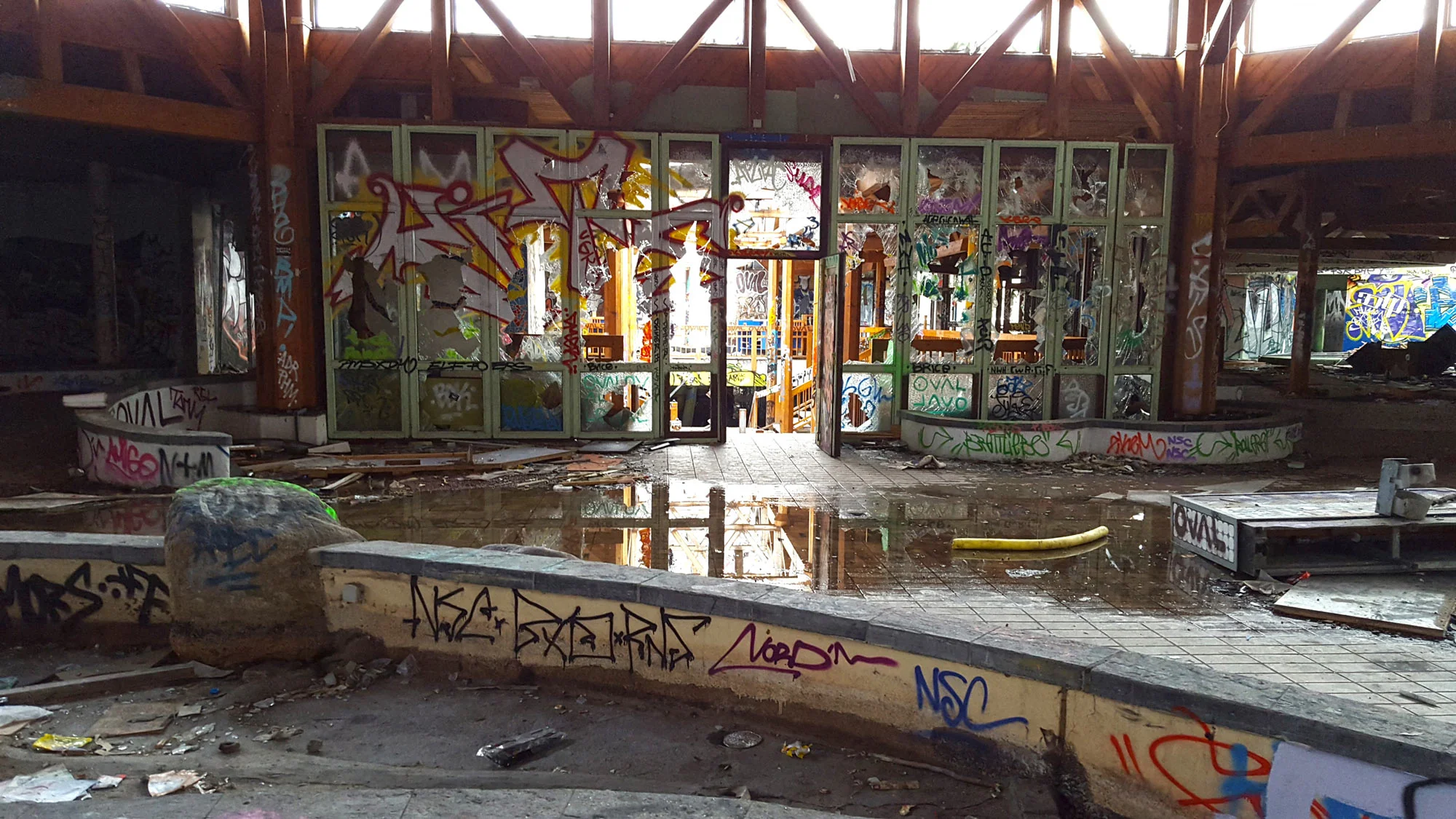 AJALouden-Berlin-spot1b.jpg