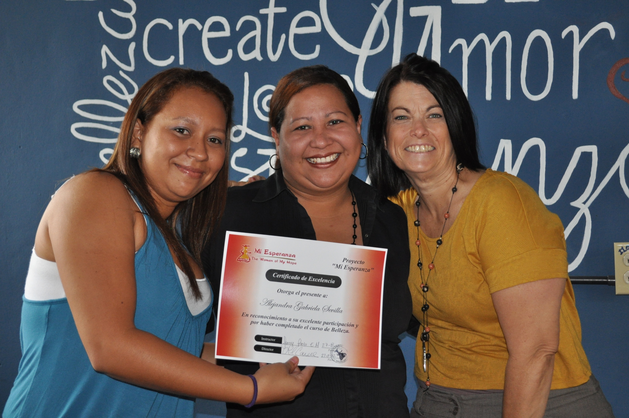  graduation day 2012 with instructor Paola and co-founder Lori Connell 