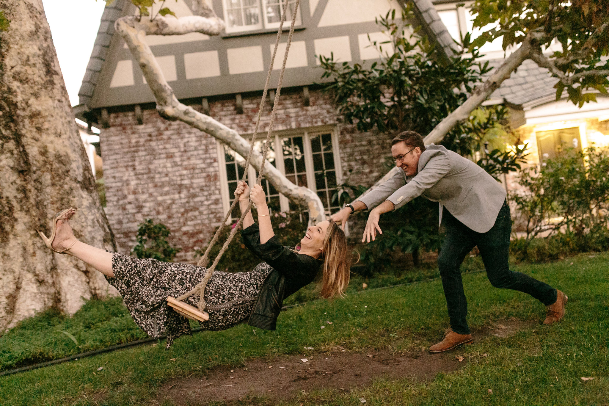 Holly&Morgan-EngagementSession-TheGatheringSeasonxweareleoandkat092.jpg