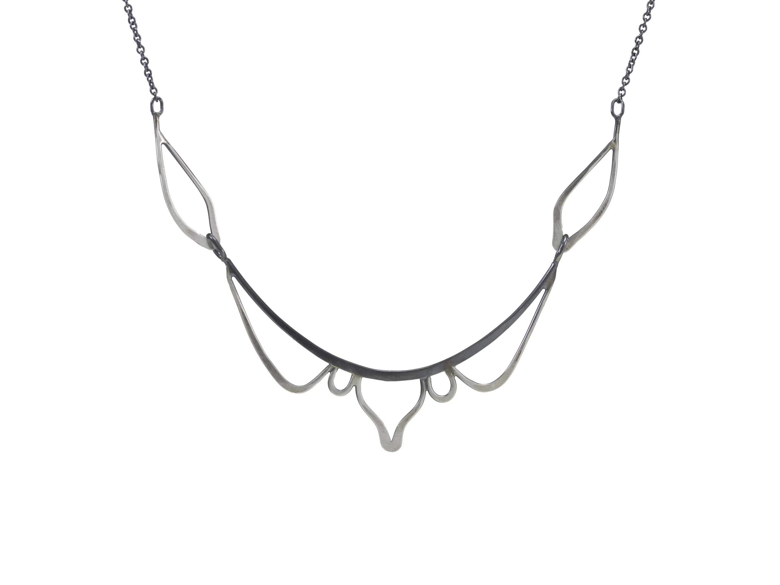 N050 Small Lace Necklace.jpg