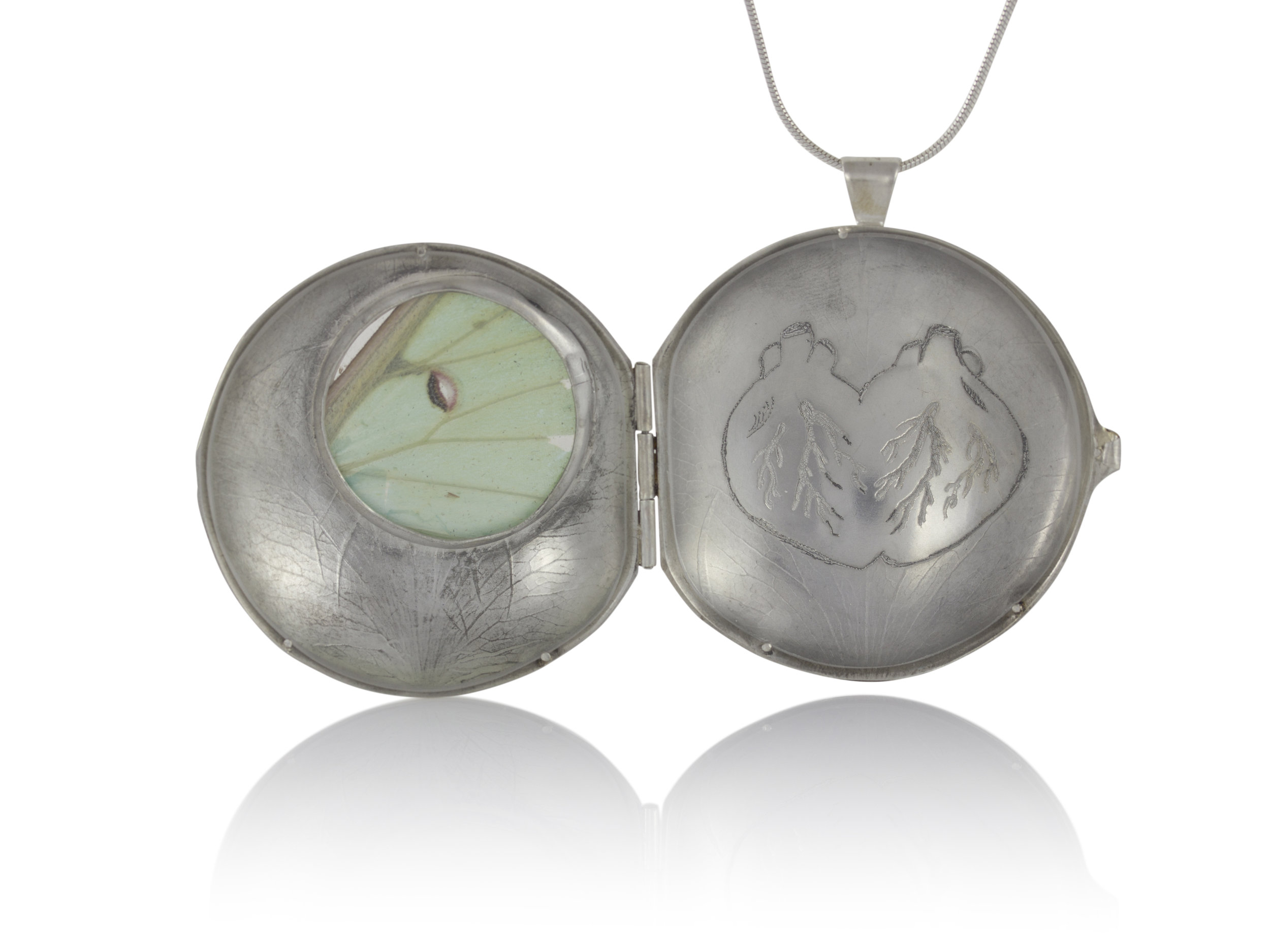havi locket open.jpg
