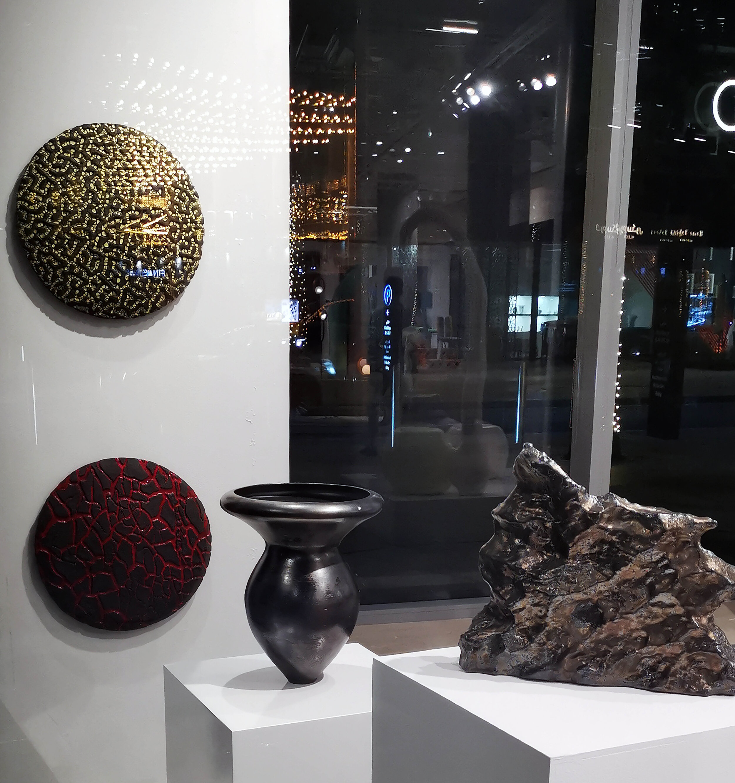  New wall works and vessels created during the Covid 19 lockdown were exhibited as part of @DubaiDesignWeek 2020 in @D3. 