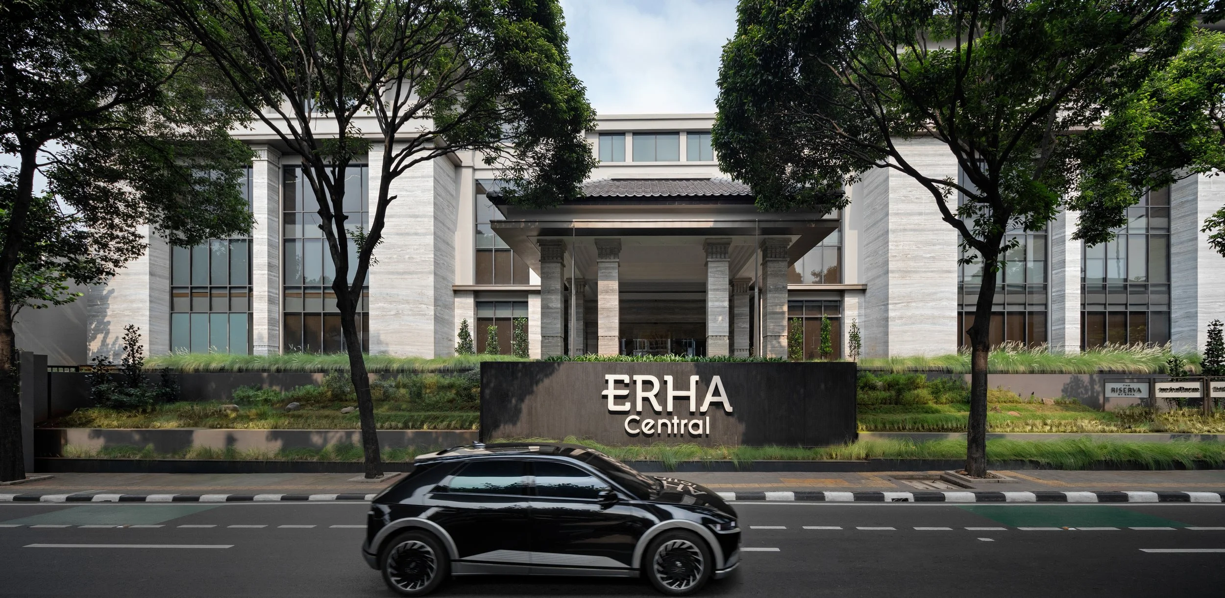 Erha Central Iskandarsyah