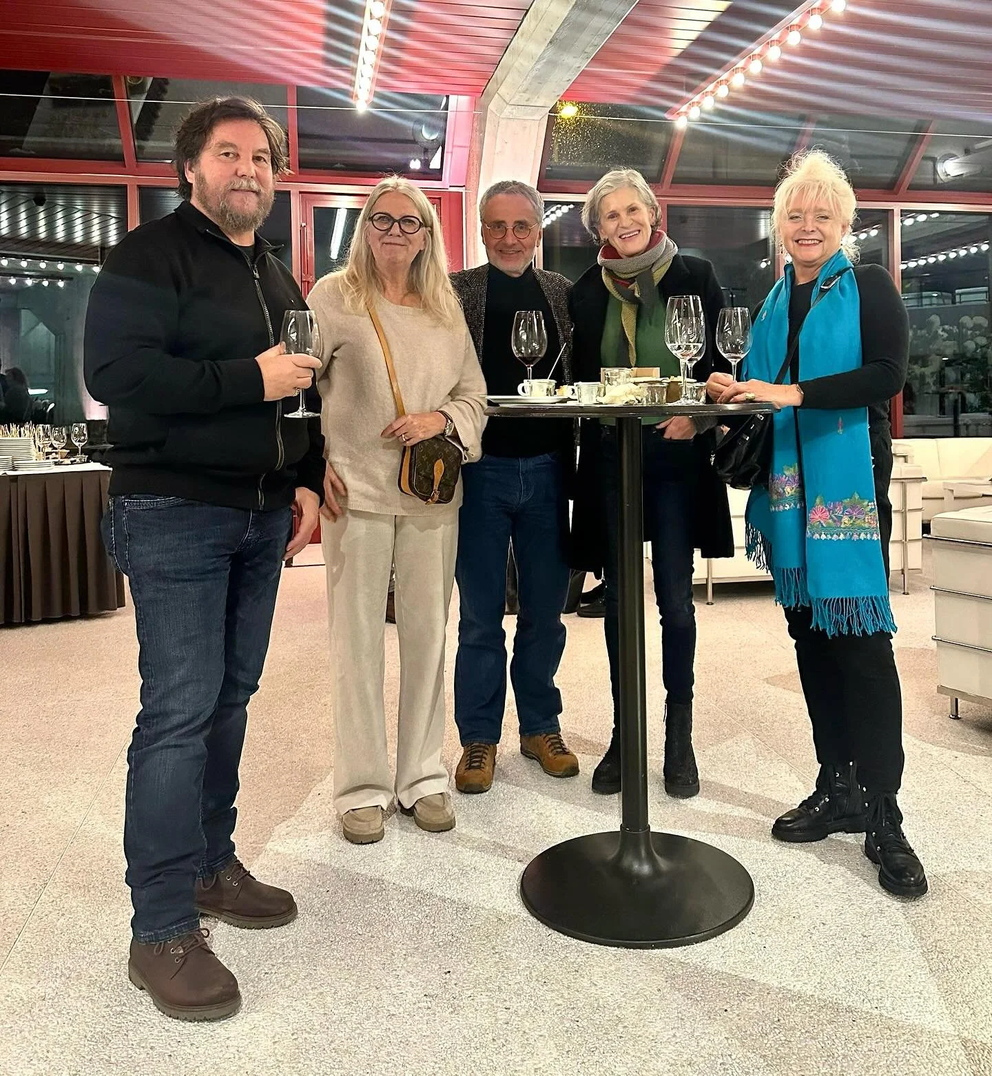 Wir gratulieren herzlich Michael Streun (links) zum Kulturpreis 2025 der Stadt Thun 👏🏻👏🏻👏🏻👏🏻👏🏻👏🏻👏🏻 @streun_michael_painting #michaelstreun #painter #kulturpreistr&auml;ger #kultur #thun #artgallery #worb #bern #switzerland