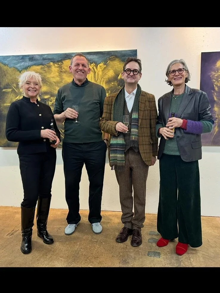 Werkgespr&auml;ch mit Prof. Peter J. Schneemann und K&uuml;nstler Filip Haag. @_filiphaag_  #exhibition #painting #with #gold #work #artist #artgallery #worb #bern #switzerland