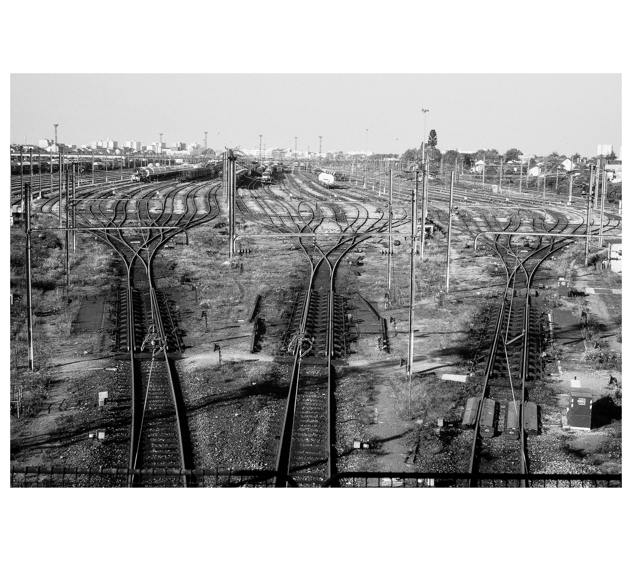 Train tracks_Drancy_with borders10_2017 (1 of 1).jpg