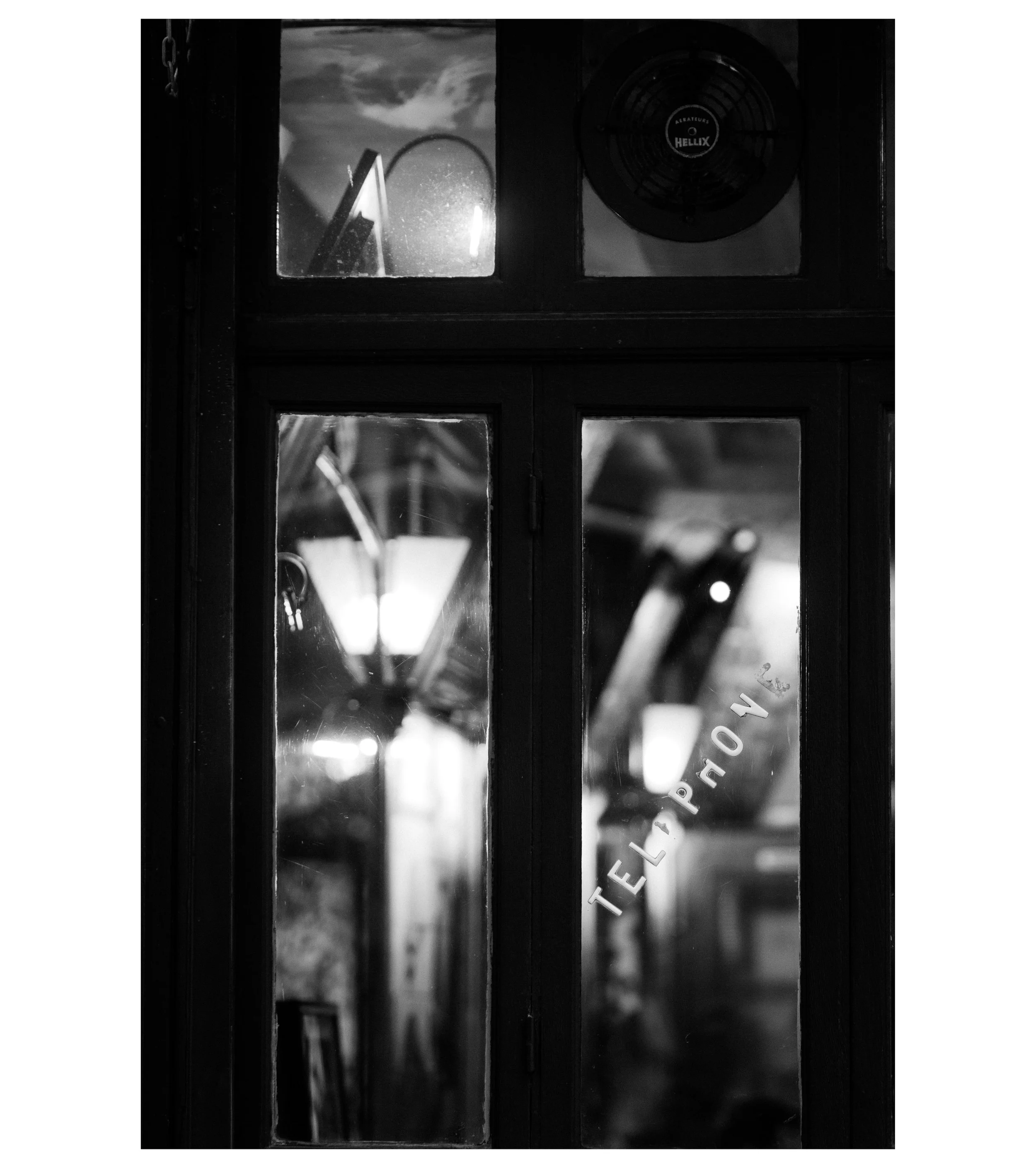 la palette_window_black and white05_2018 (1 of 1).jpg