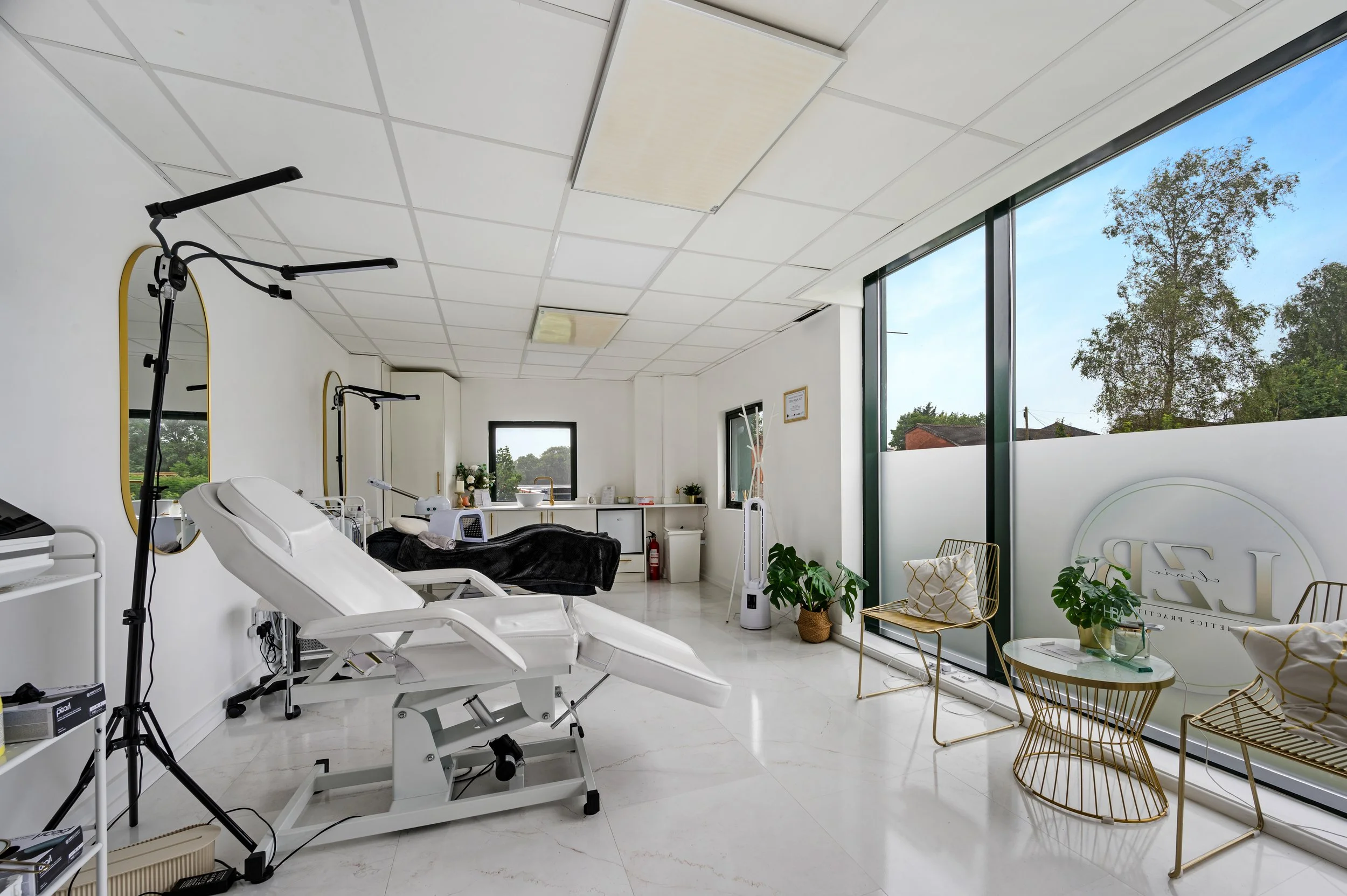 Laurens Clinic LZB Room 2.jpg