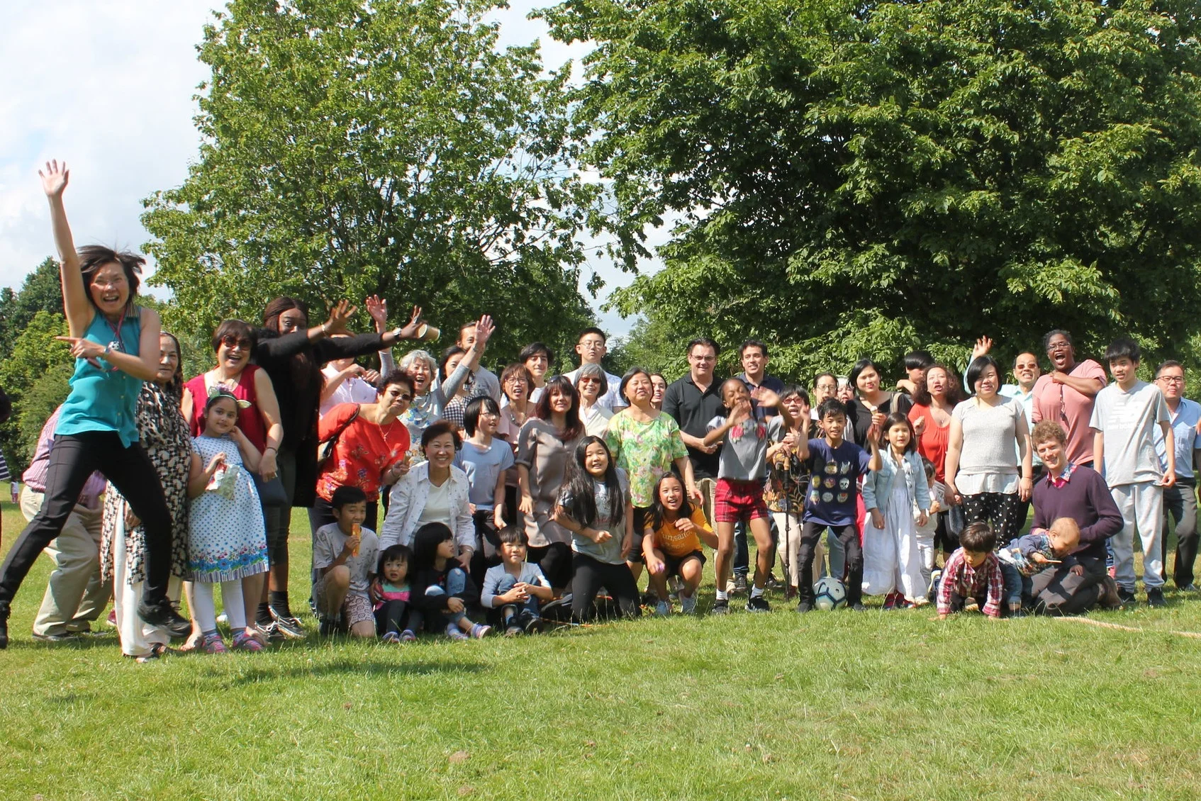 IMG_6105+Summer+picnic+-+Emmaule+family+picture.jpg