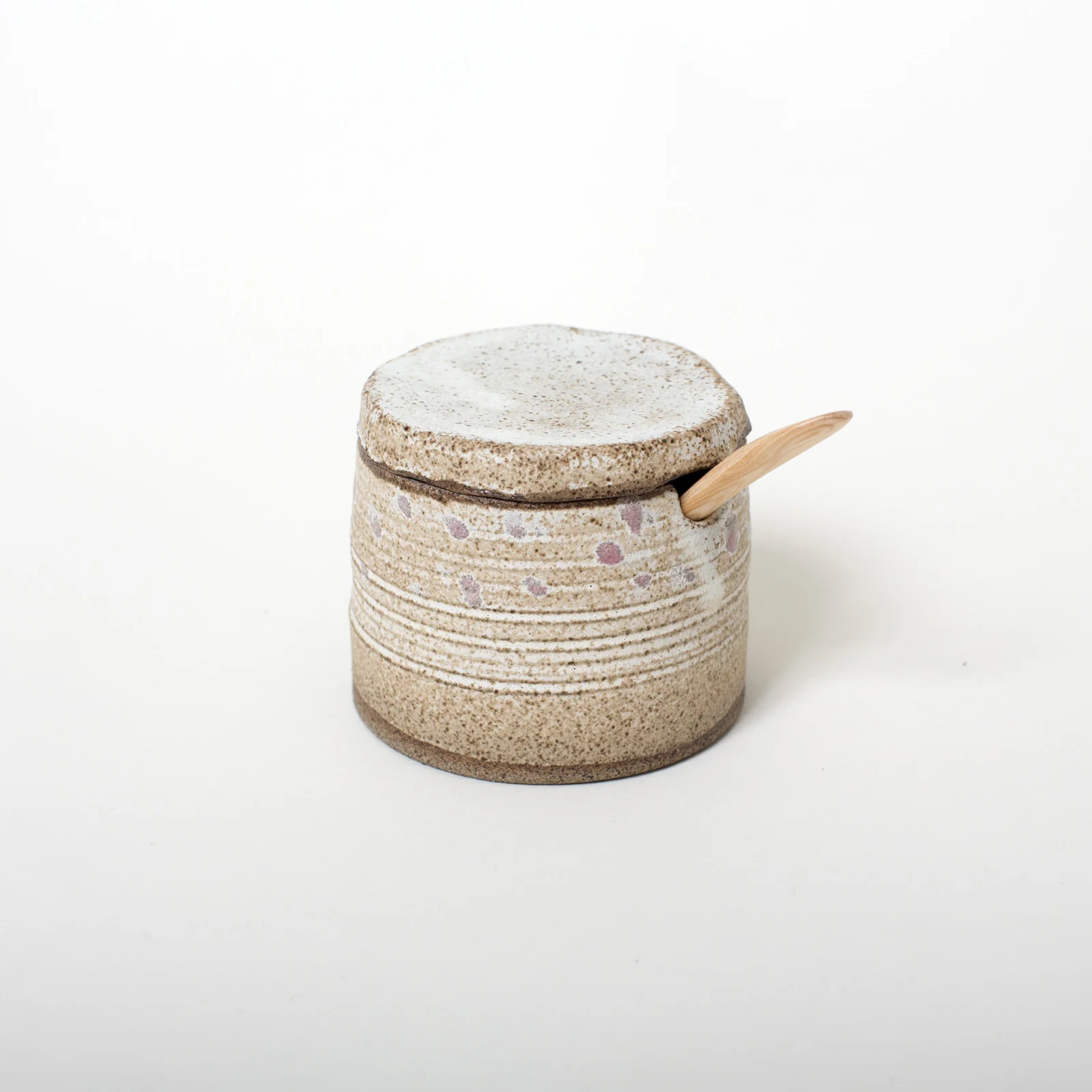 bowl with lid 1.jpg