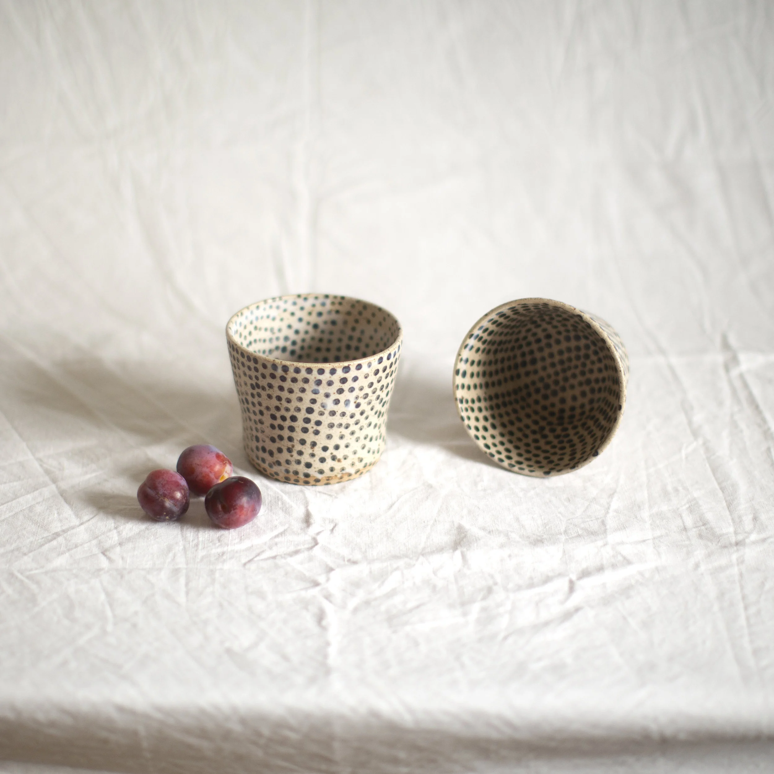 bowl planter nr. 83 gray polkadots 5.jpg