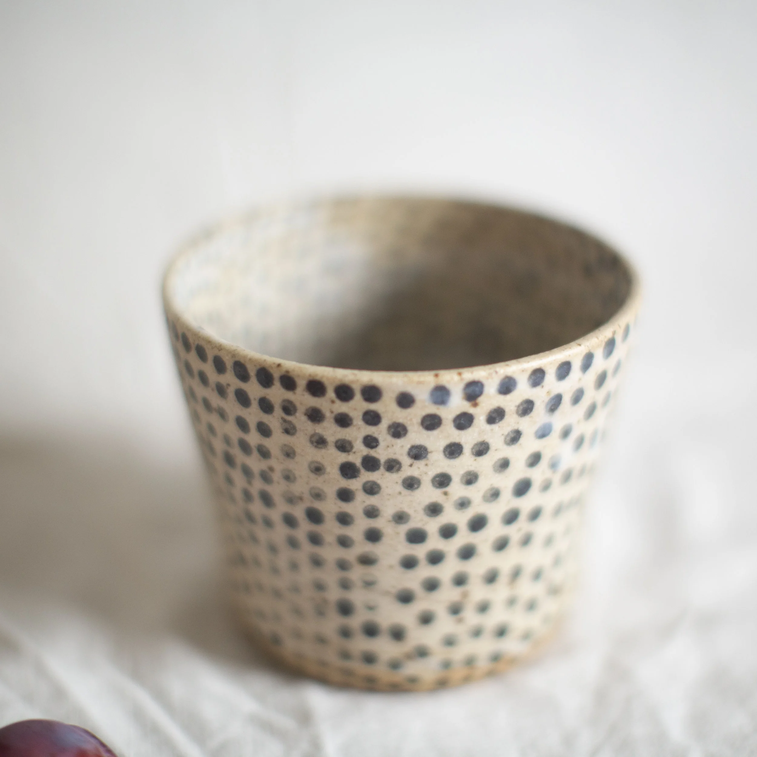 bowl planter nr. 83 gray polkadots 8.jpg