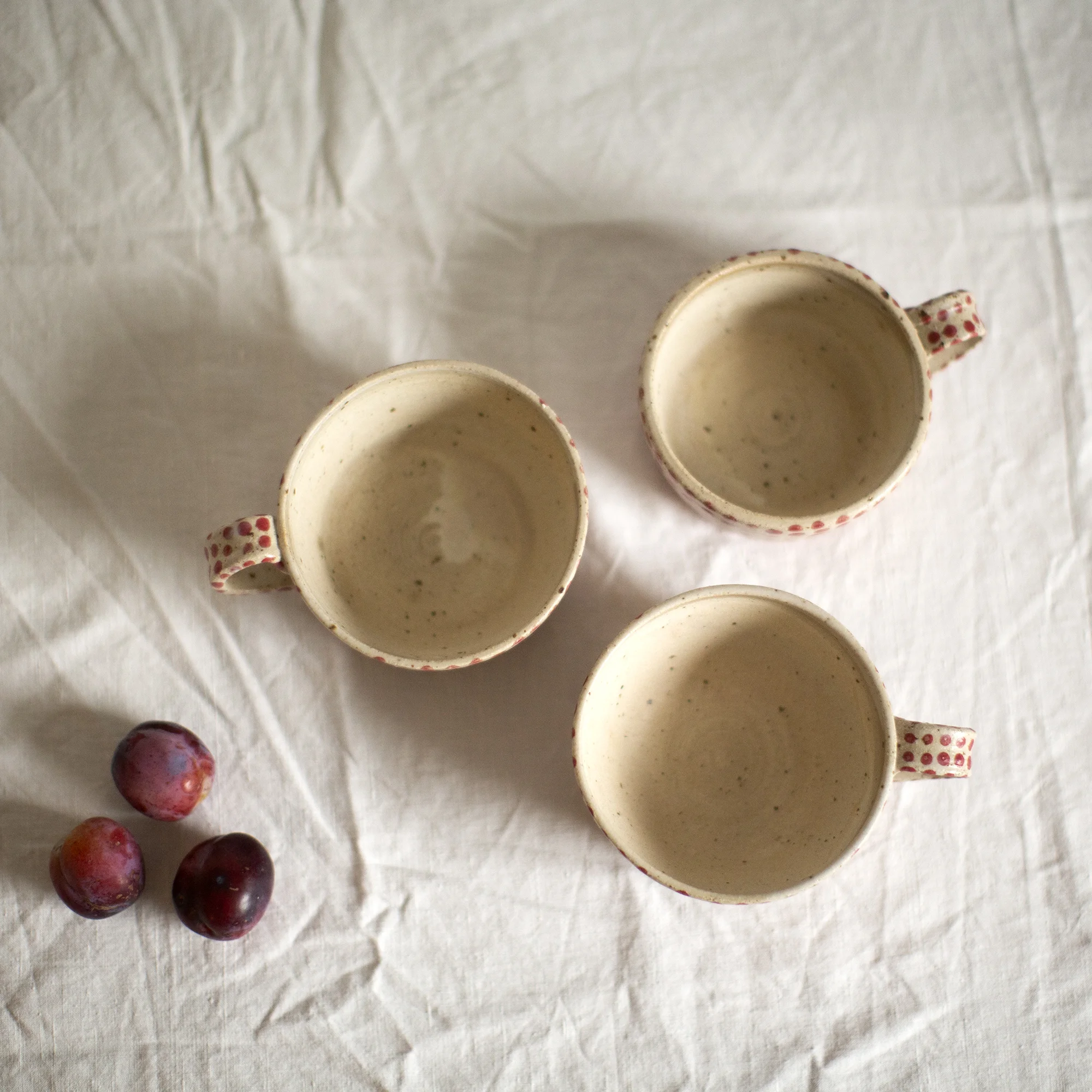 red white polka dots mugs 4.jpg