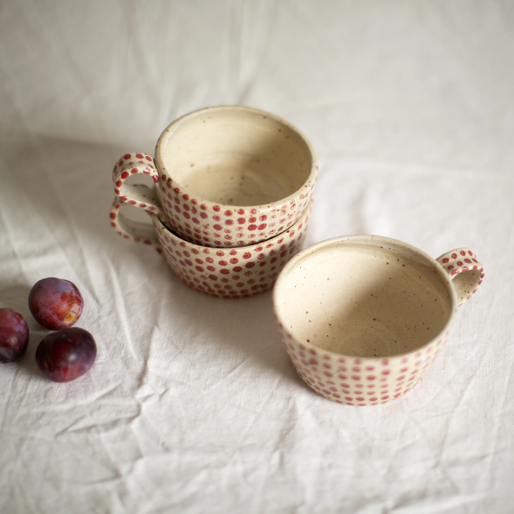 red white polka dots mugs 6.jpg