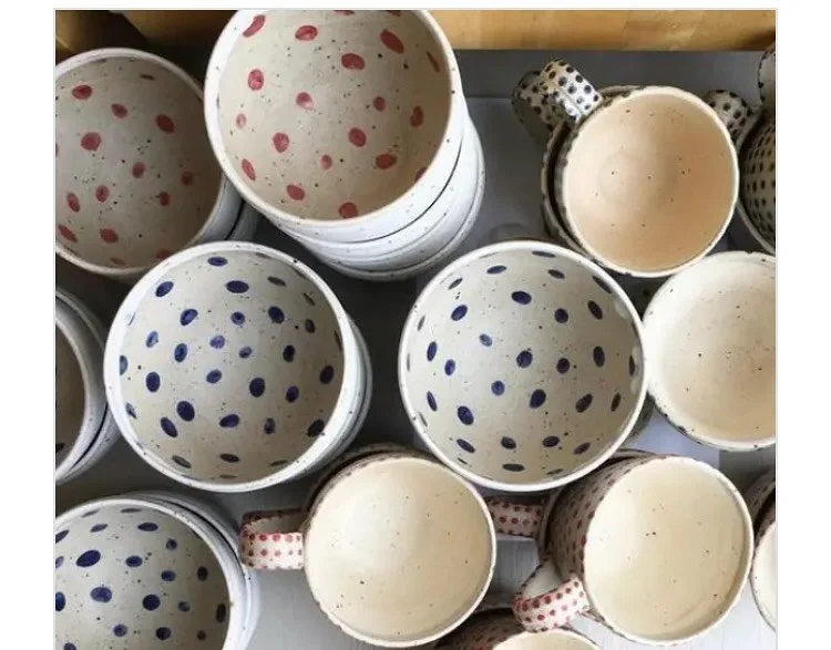 Happy Saturday! Breakfast bowls available to custom orders and shop orders on my own website eeli.dk or on Faire. I am continuing to ship to States, so if you have questions, just send me email to eeli@eeli.dk or send PM.
.
.
.
.
. ❤️🌿#pollipots @po